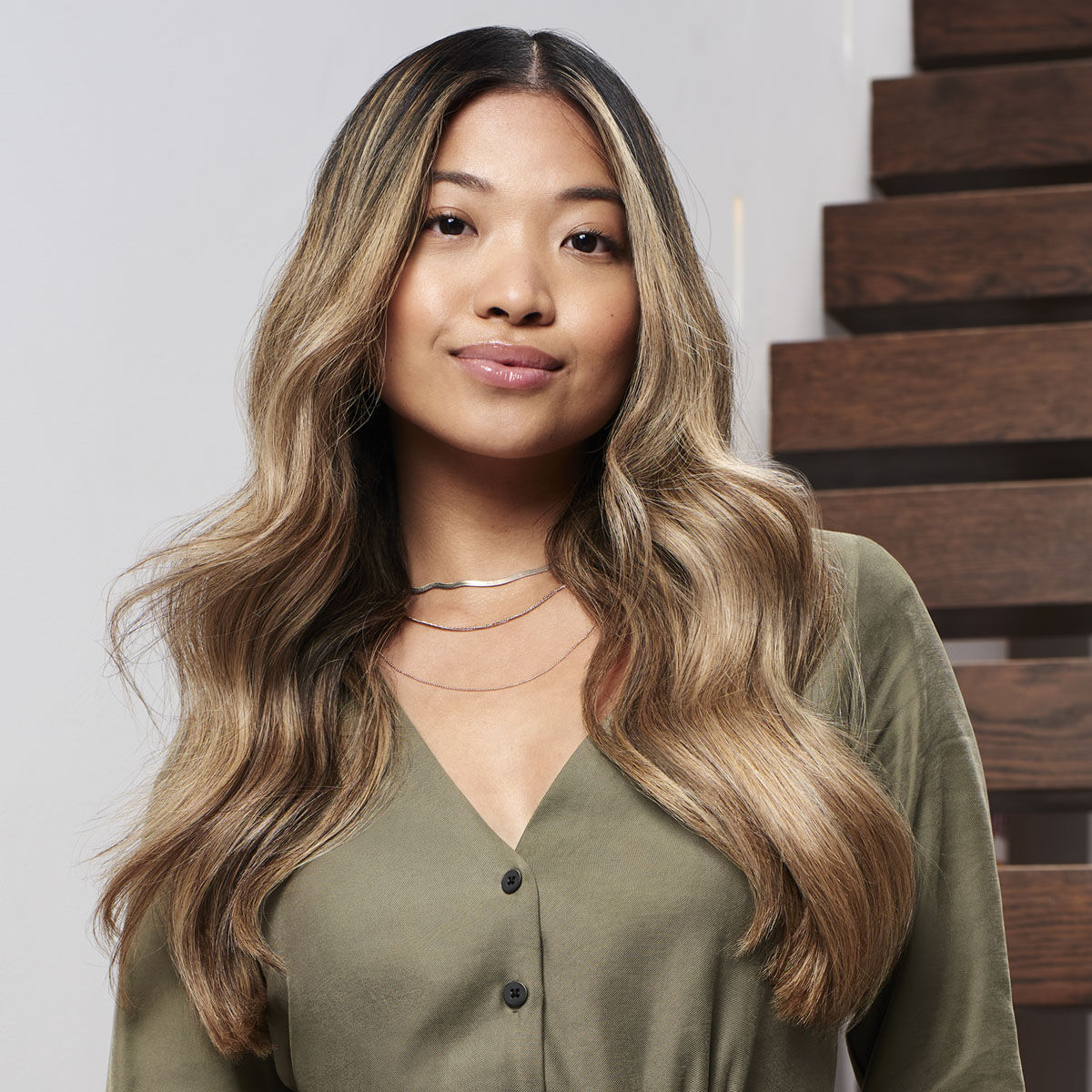 Model med h&aring;r stylet vha Wave Secret Air